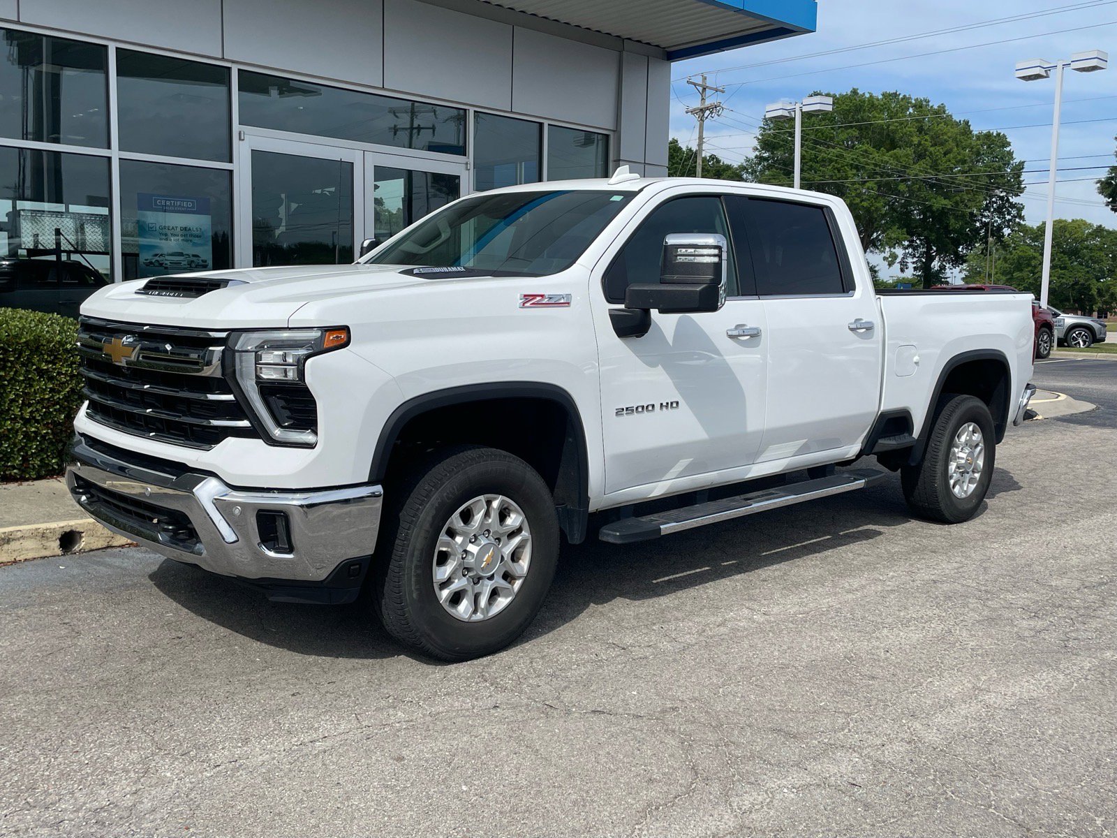 Used 2024 Chevrolet Silverado 2500 LTZ w/ LTZ Convenience Package AWD/4WD image 1