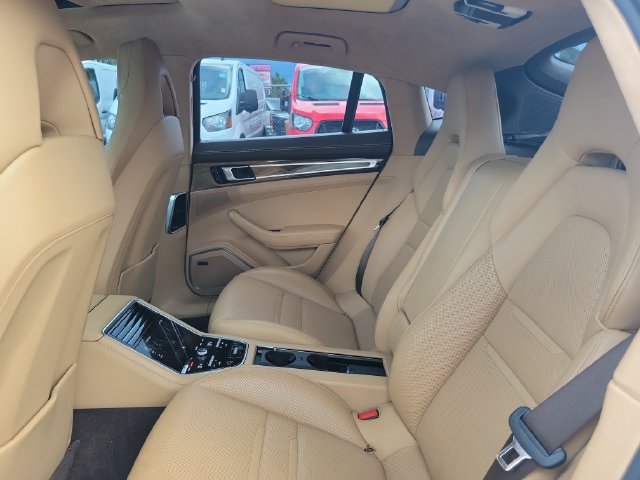 Used 2017 Porsche Panamera 4S w/ Premium Package Plus AWD/4WD image 9