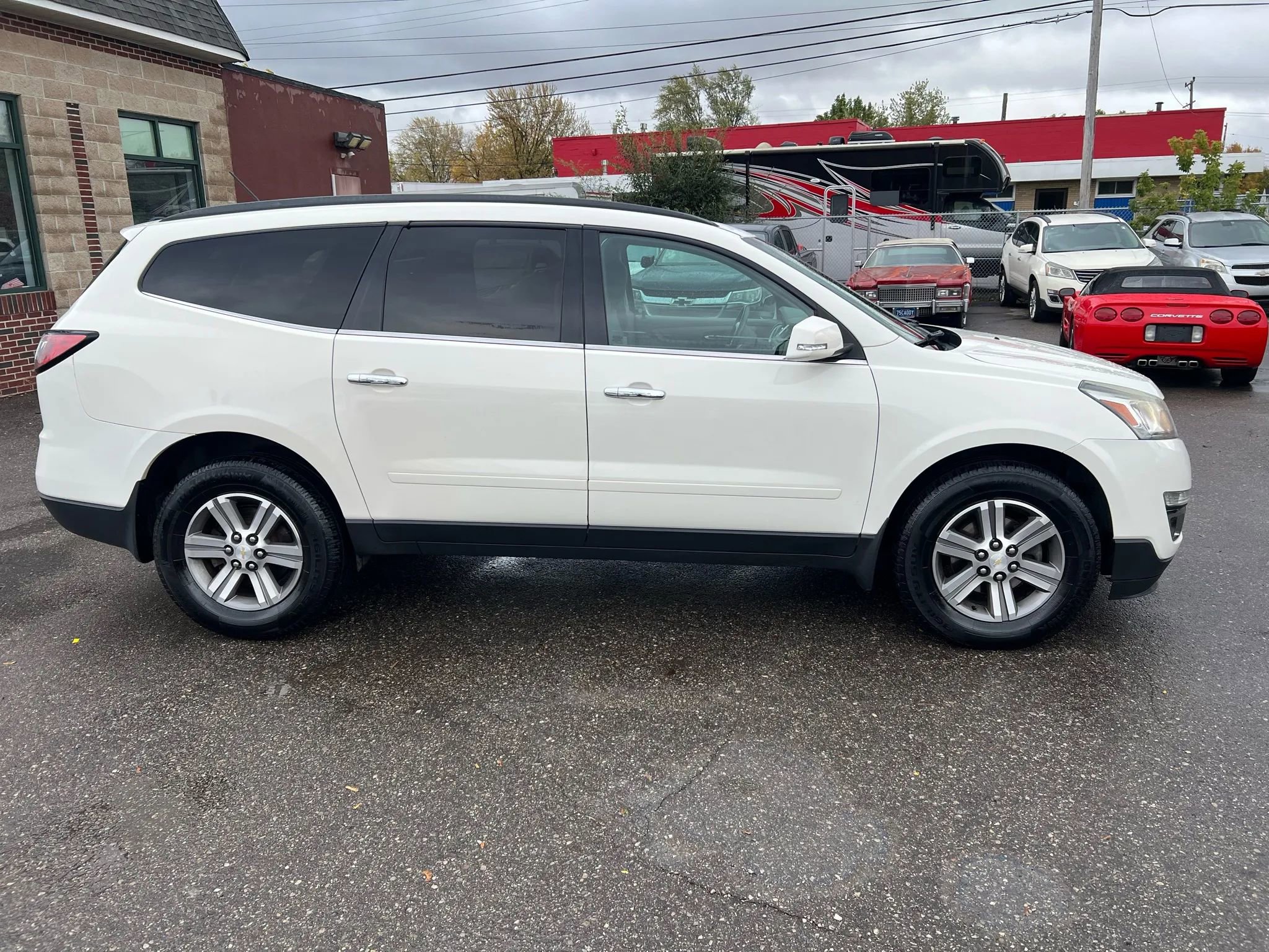 Used 2015 Chevrolet Traverse LT image 6