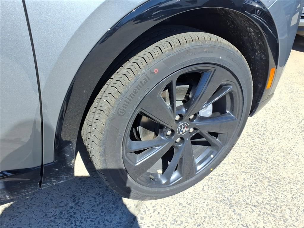 New 2026 Buick Envision Sport Touring image 9