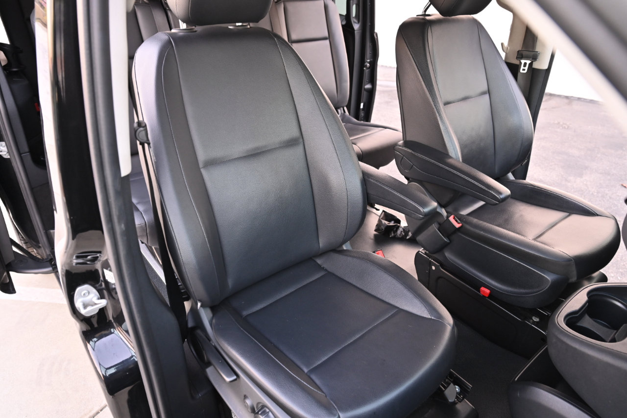 Used 2018 Mercedes-Benz Metris Passenger image 20
