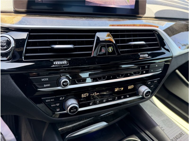 Used 2019 BMW 540i w/ Convenience Package RWD image 44