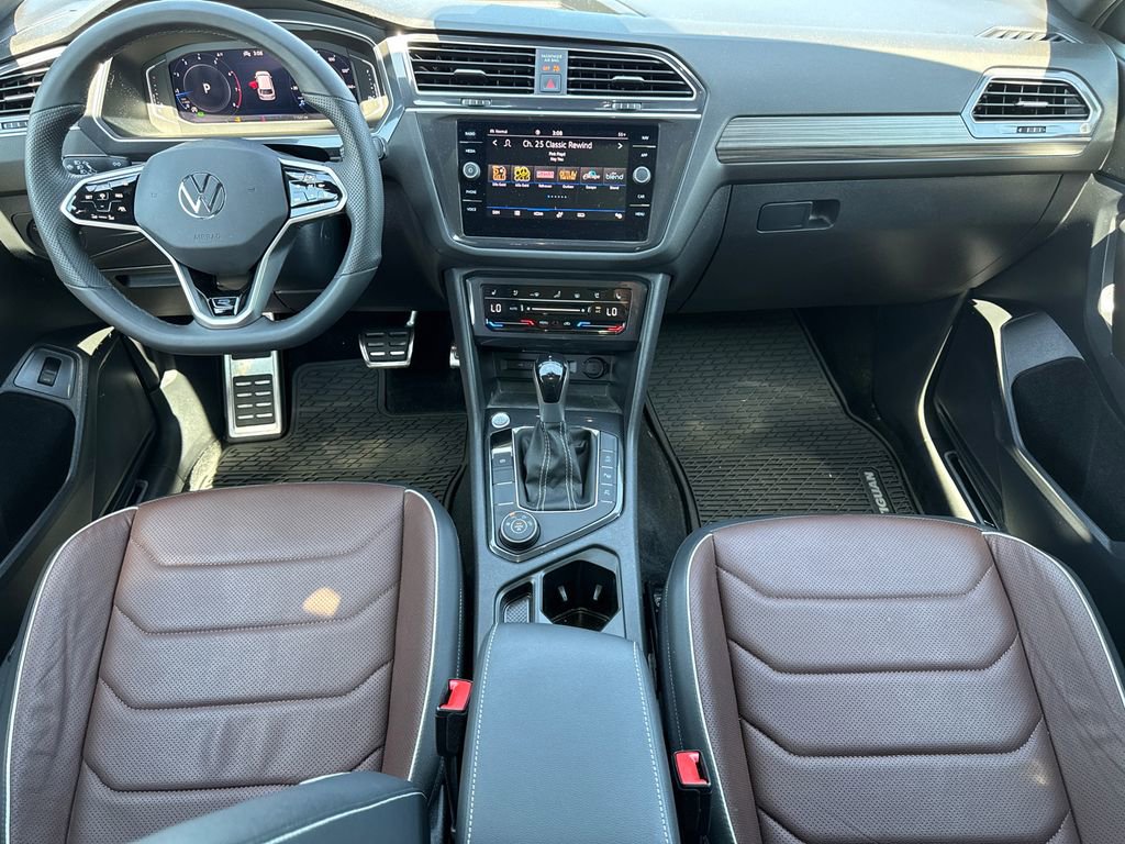 Used 2024 Volkswagen Tiguan SEL R-Line image 23