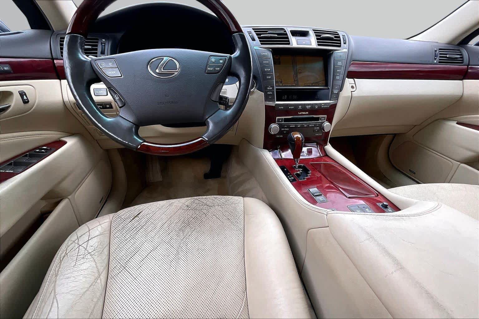 Used 2012 Lexus LS 460 w/ Comfort Pkg RWD image 13