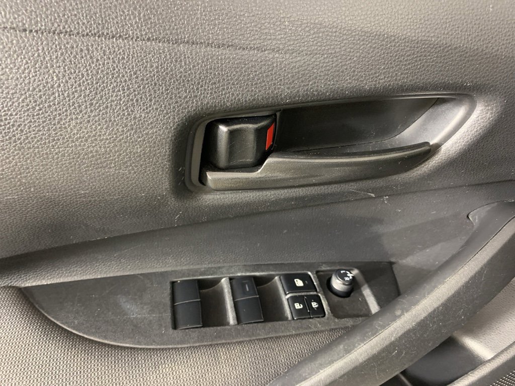 Used 2022 Toyota Corolla LE image 15