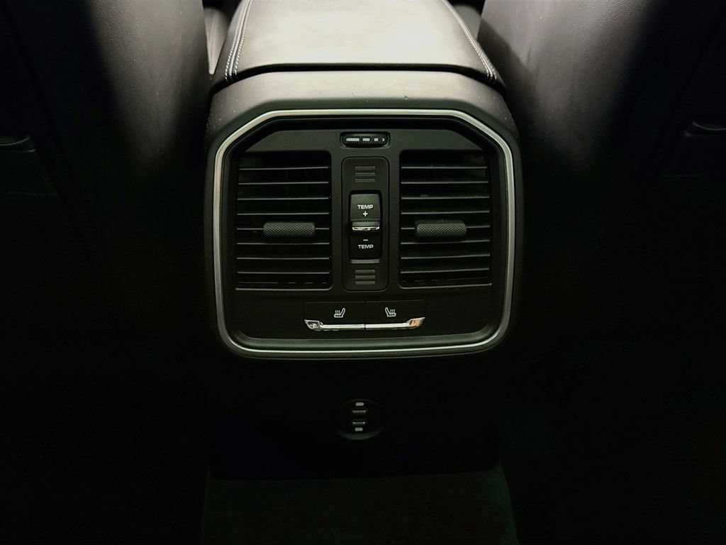 Certified 2023 Porsche Macan Turbo AWD/4WD image 26