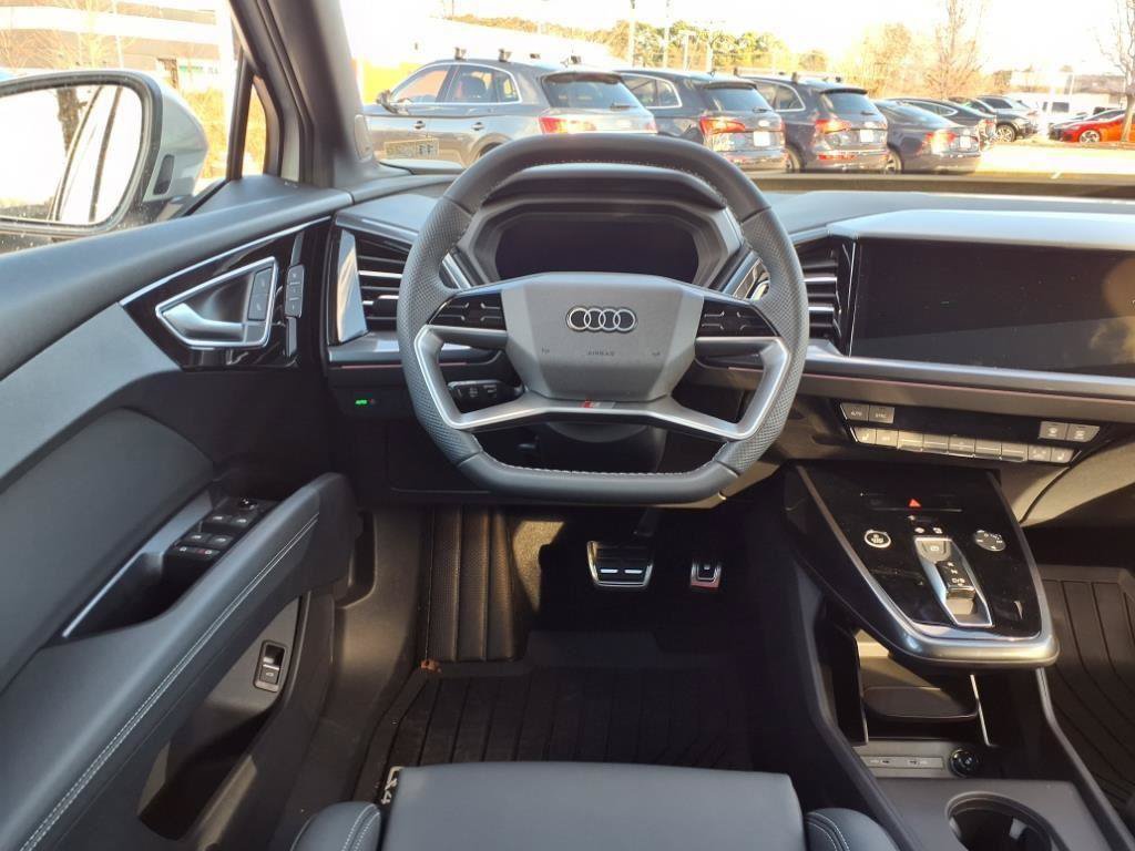 New 2025 Audi Q4 e-tron Premium Plus AWD/4WD image 15