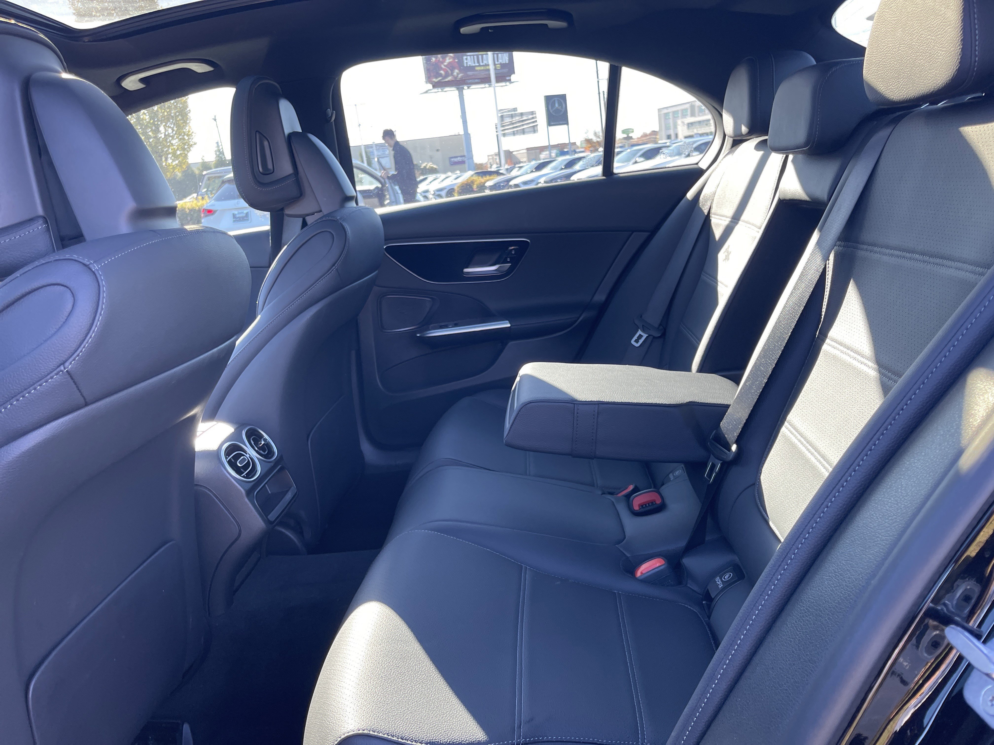 Used 2024 Mercedes-Benz C 300 C 300 image 32