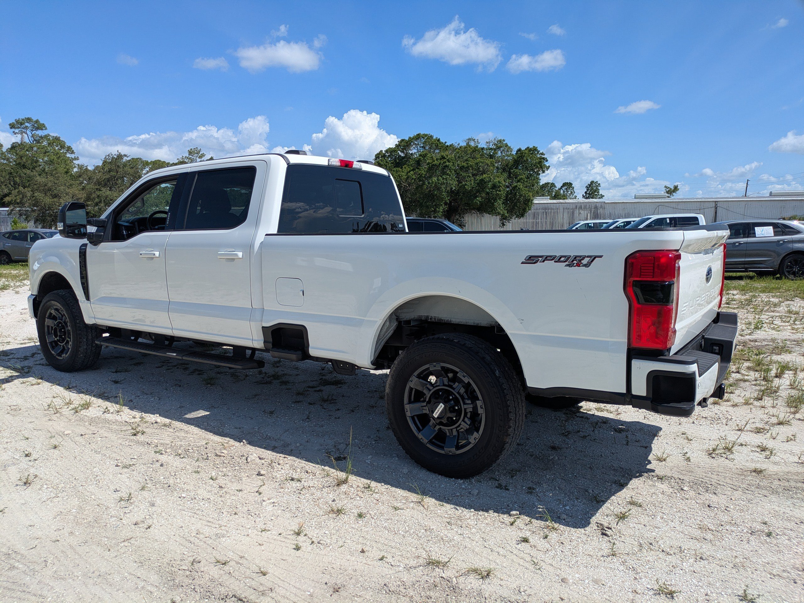 Used 2024 Ford F250 Lariat w/ Lariat Ultimate Package AWD/4WD image 6