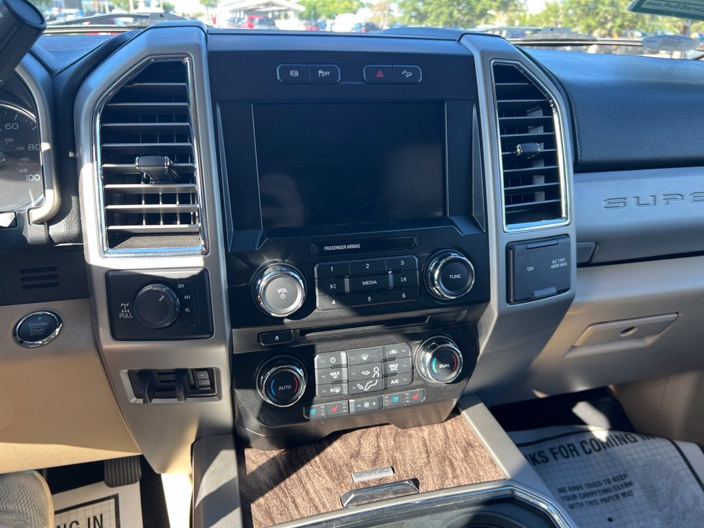 Used 2017 Ford F250 Lariat w/ Lariat Ultimate Package AWD/4WD image 30
