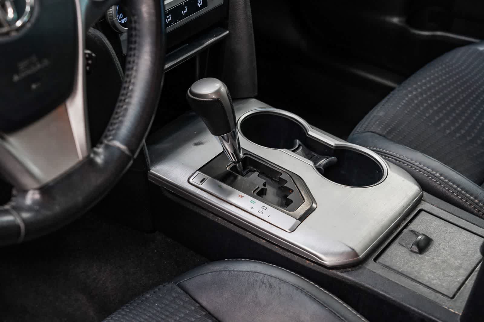 Used 2012 Toyota Camry SE FWD image 23