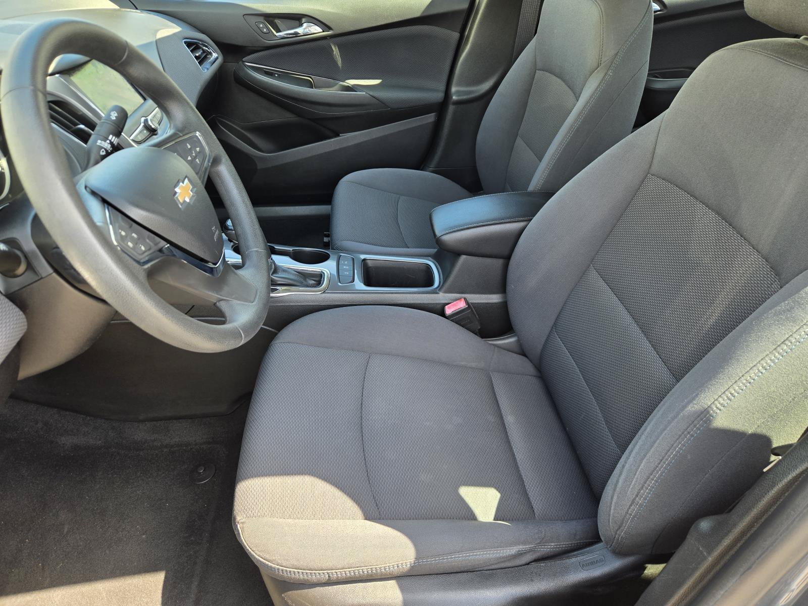 Used 2019 Chevrolet Cruze LT w/ Convenience Package FWD image 22
