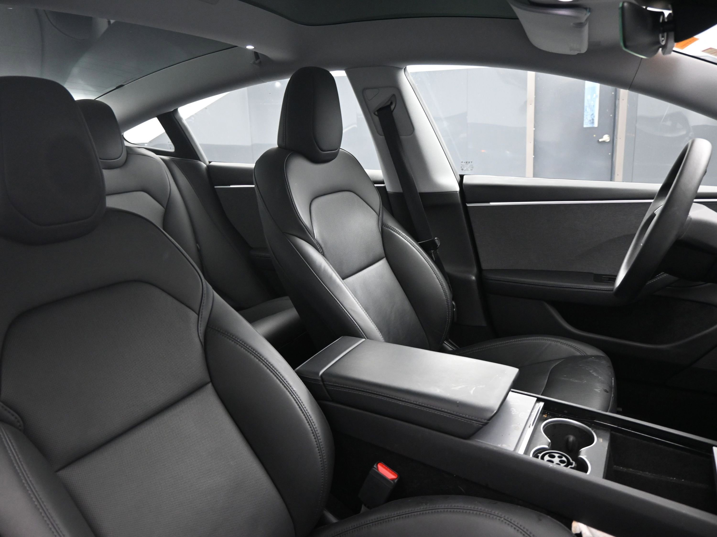 Used 2024 Tesla Model 3 Base image 18