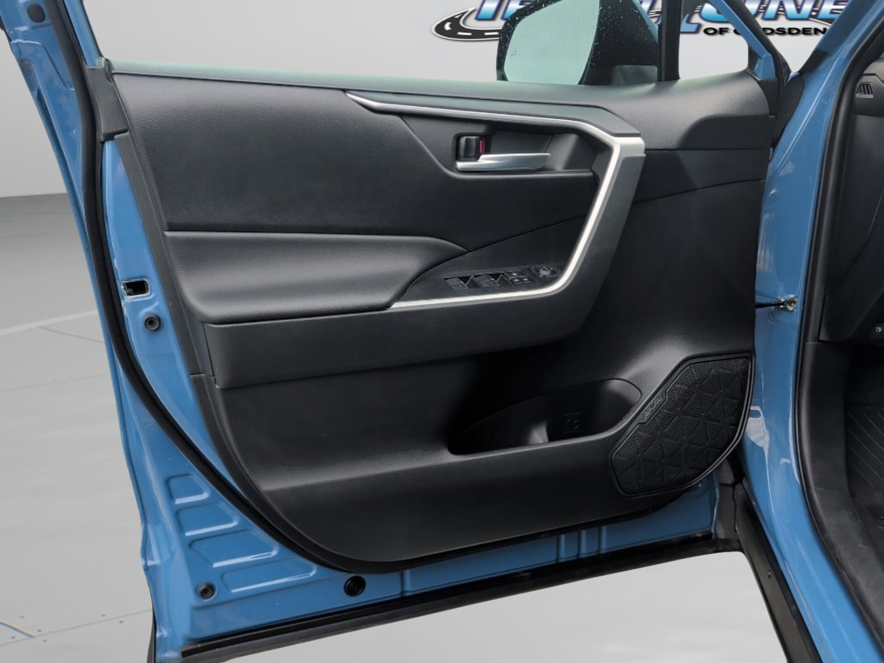 Used 2023 Toyota RAV4 AWD Hybrid image 24