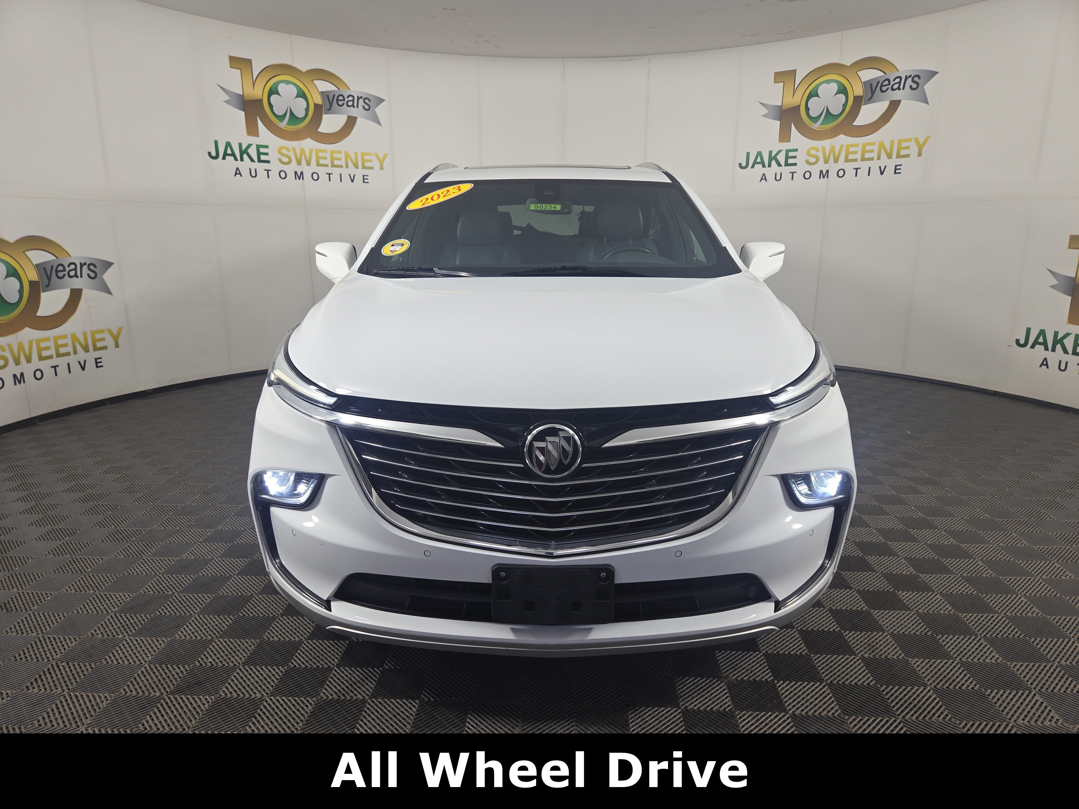 Used 2023 Buick Enclave Essence w/ Experience Buick Package AWD/4WD image 2