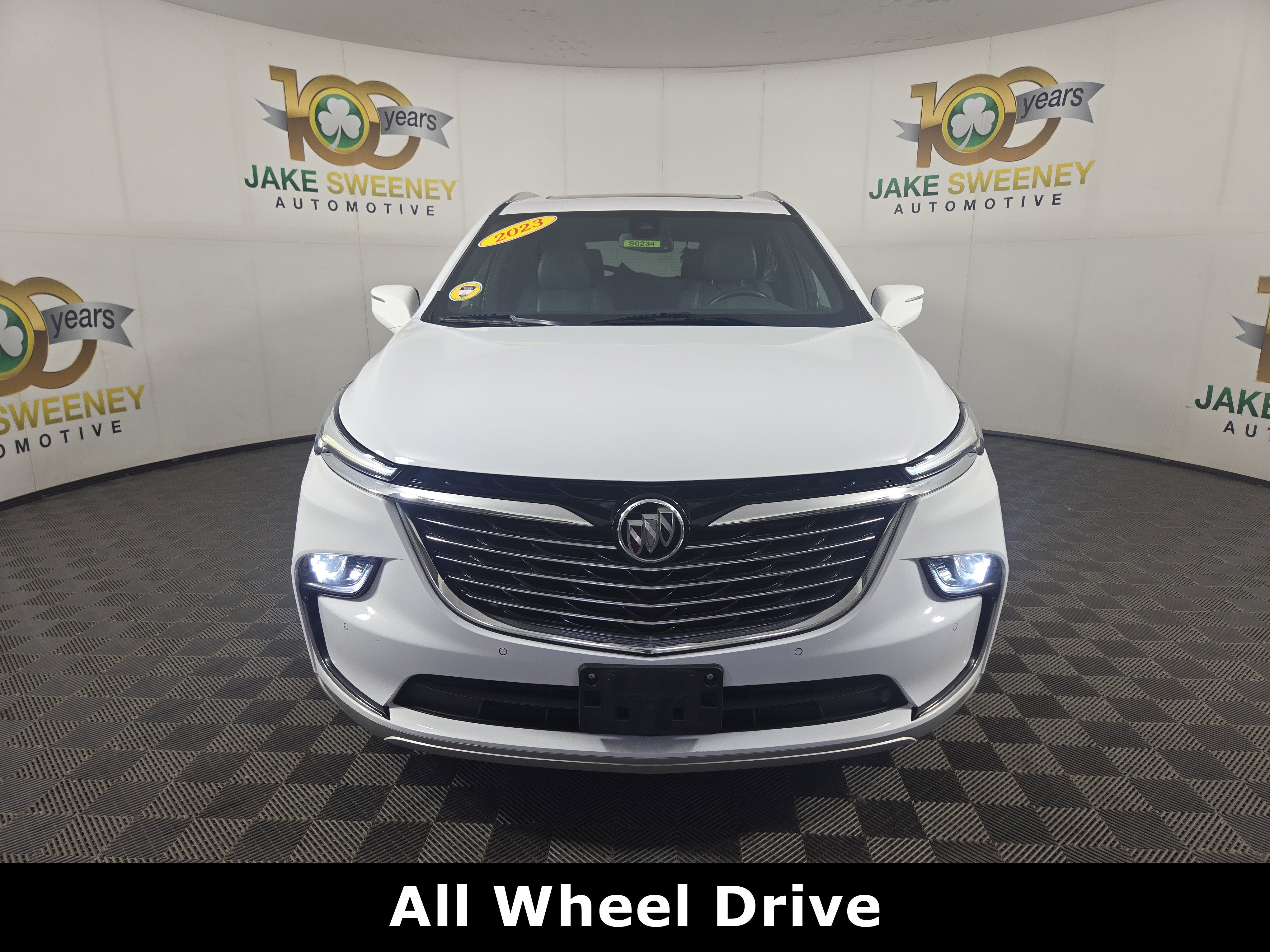 Used 2023 Buick Enclave Essence w/ Experience Buick Package image 2