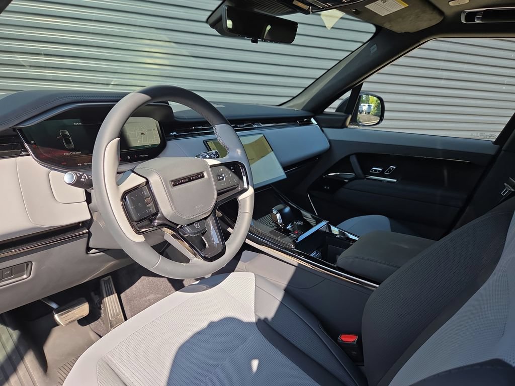 Used 2025 Land Rover Range Rover Sport SV Edition Two AWD/4WD image 4