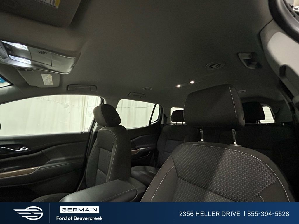 Used 2023 GMC Acadia SLE image 16
