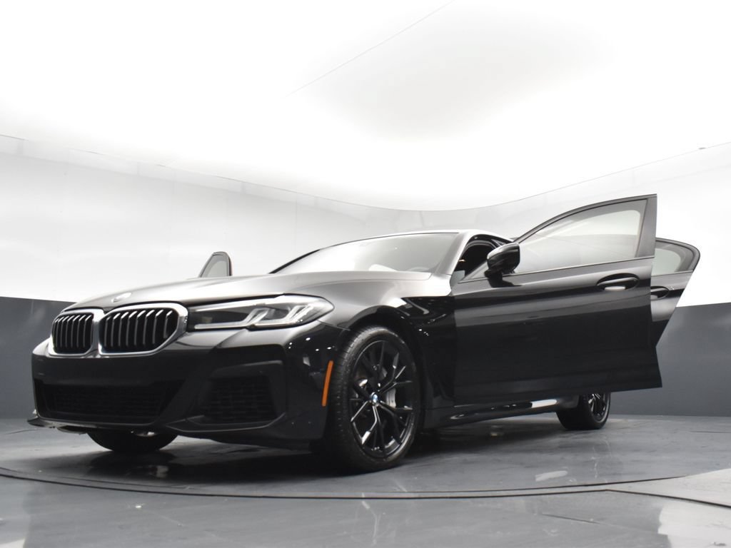 Used 2021 BMW 540i w/ M Sport Package RWD image 30
