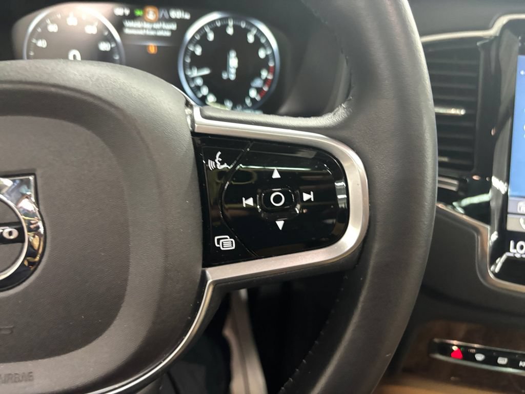 Used 2016 Volvo XC90 T6 Momentum w/ Momentum Plus Package AWD/4WD image 29