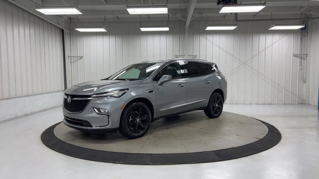 Used 2023 Buick Enclave Essence w/ Experience Buick Package AWD/4WD image 4
