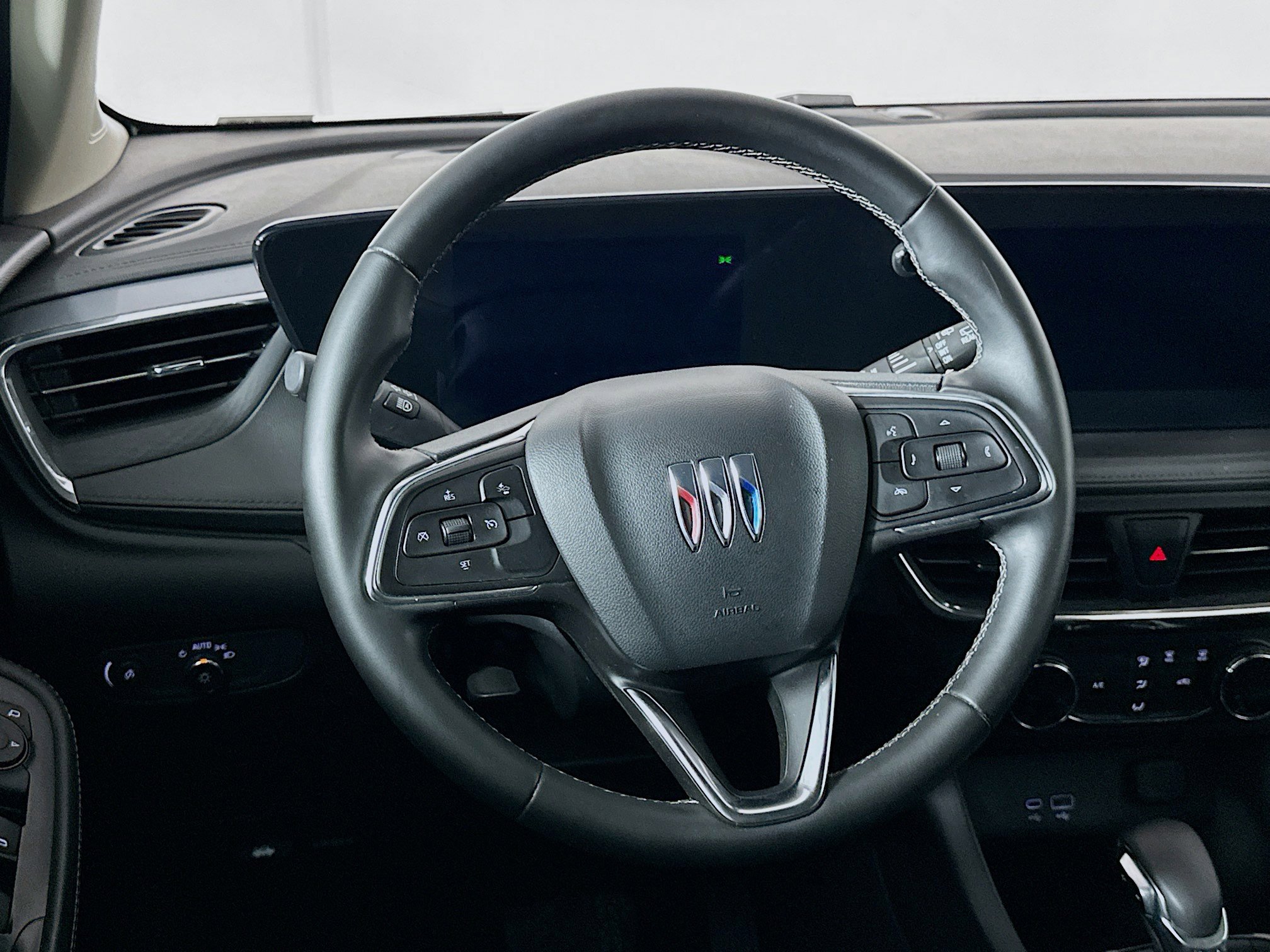 Used 2025 Buick Encore GX Preferred image 18