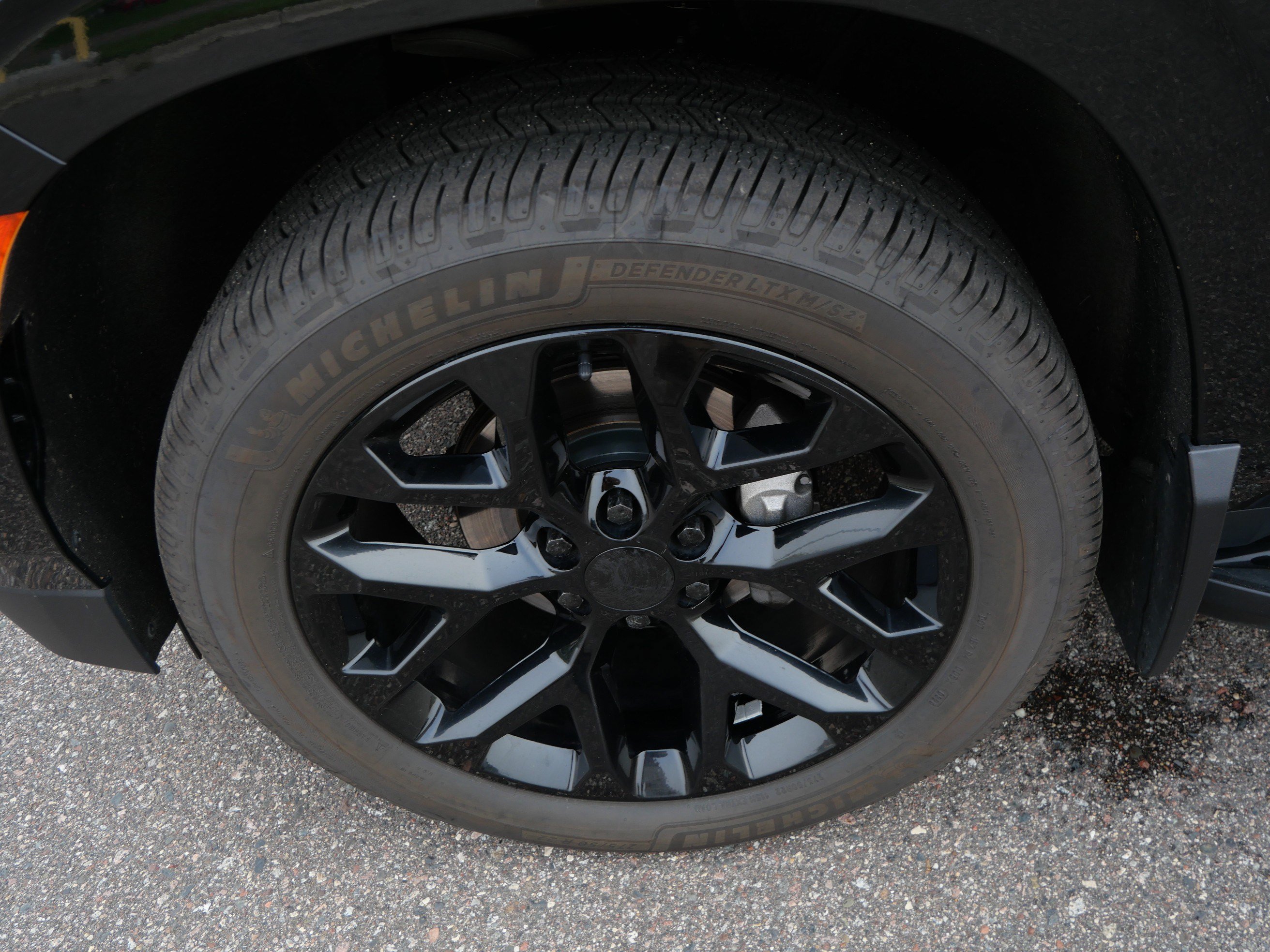 Certified 2021 Chevrolet Suburban High Country AWD/4WD image 16