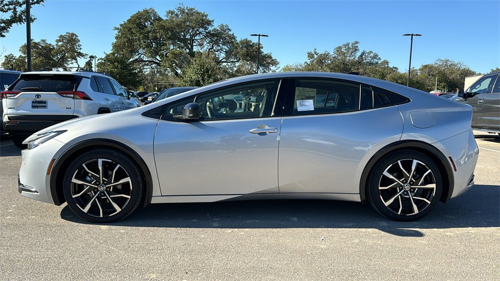 New 2026 Toyota Prius Plug-In Hybrid image 4