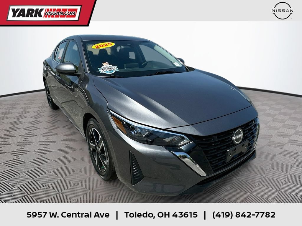 Used 2025 Nissan Sentra SV FWD image 1