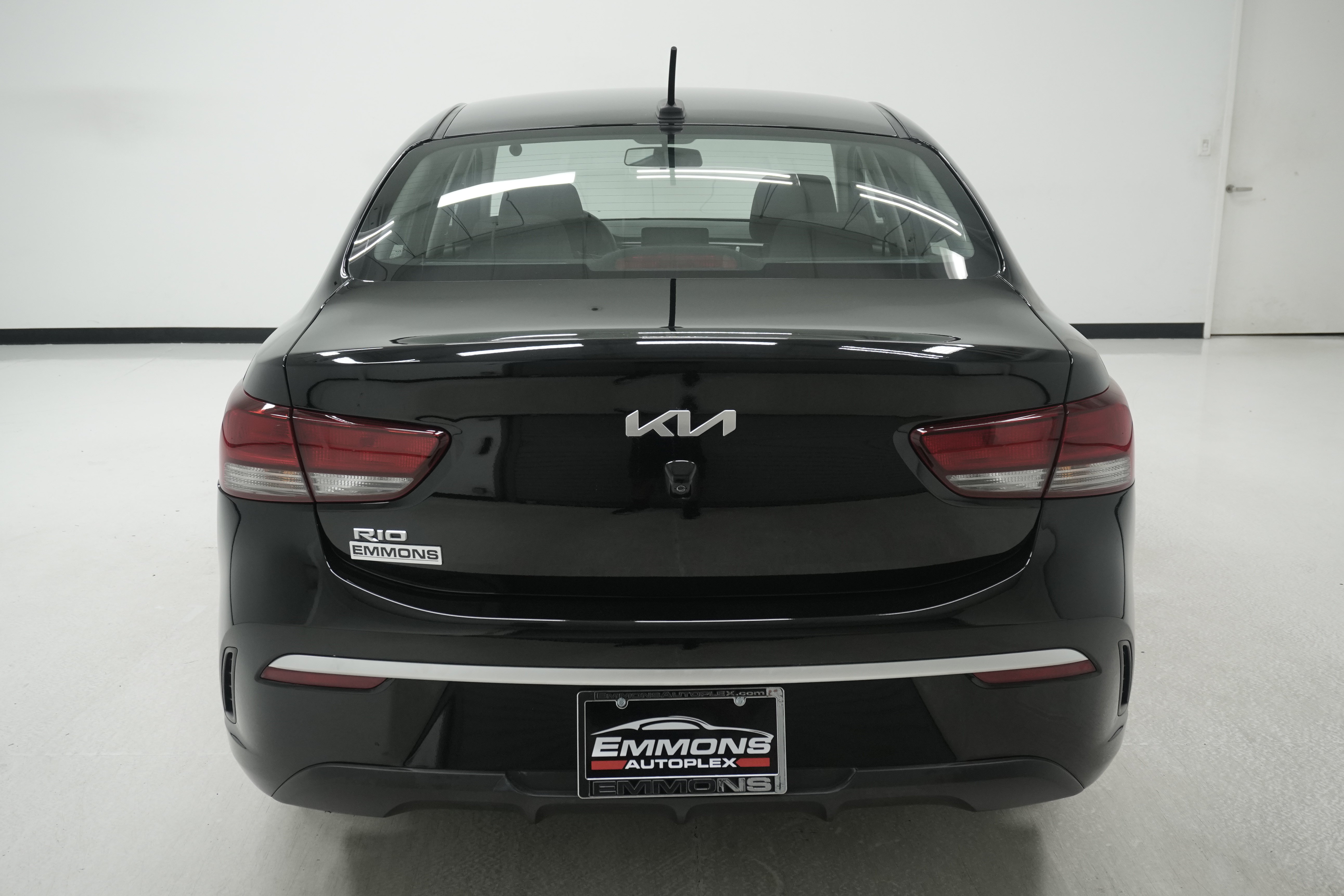 Used 2023 Kia Rio LX FWD image 5