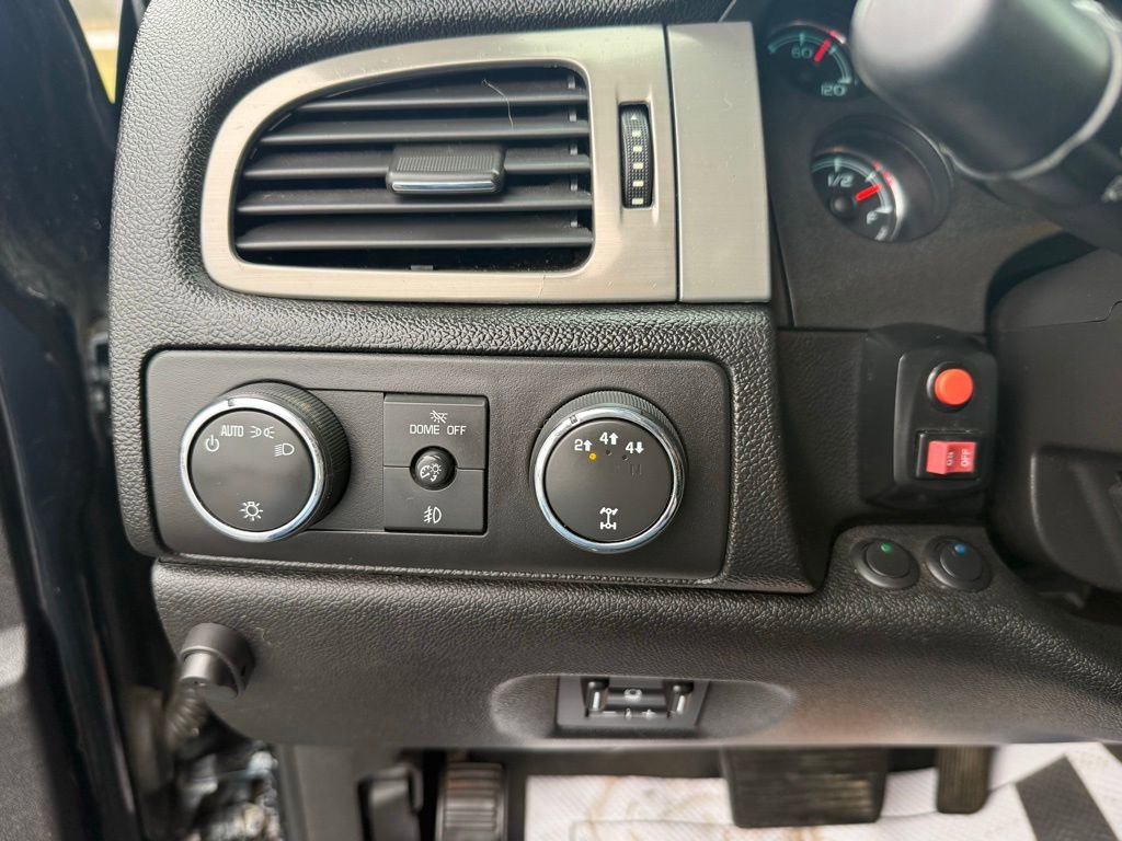 Used 2013 Chevrolet Silverado 2500 LTZ w/ LTZ Plus Package image 32