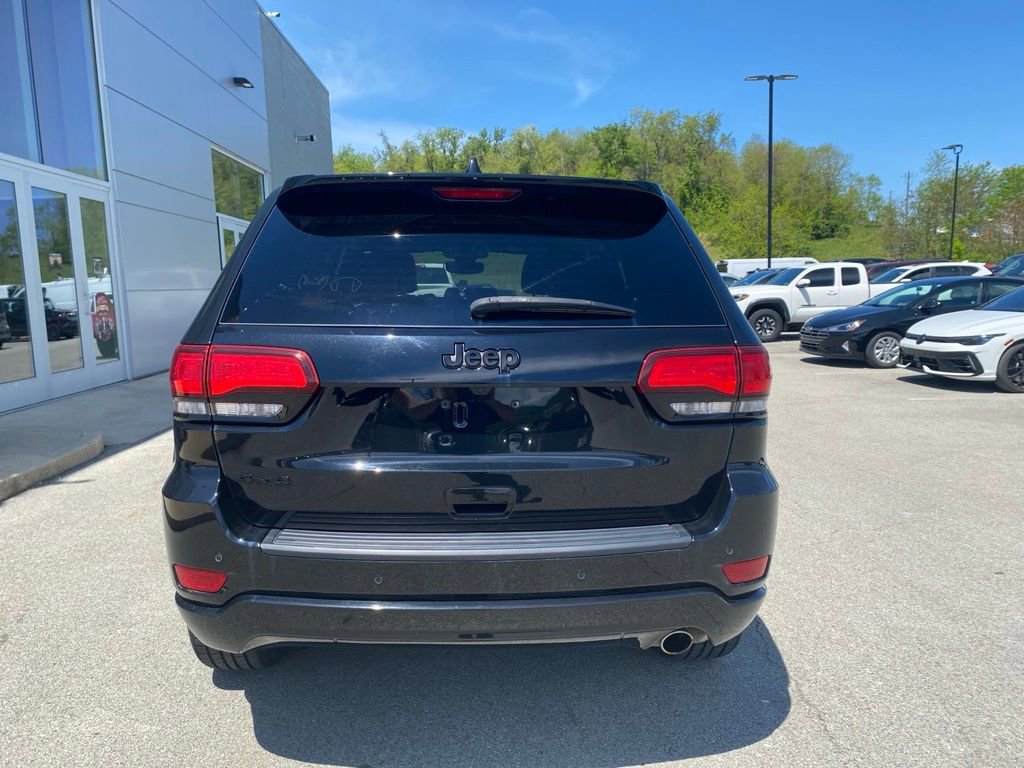 Used 2020 Jeep Grand Cherokee Altitude AWD/4WD image 3