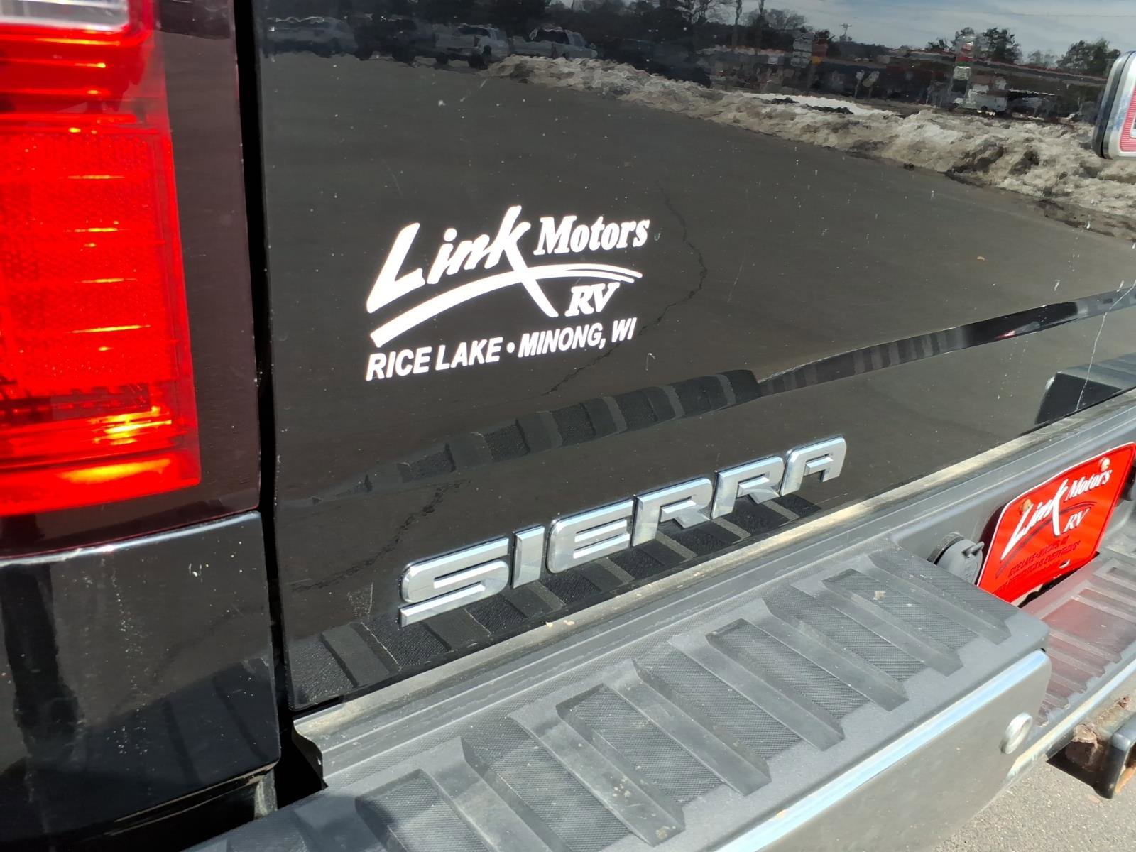 Used 2015 GMC Sierra 1500 SLT w/ SLT Crew Cab Value Package image 4