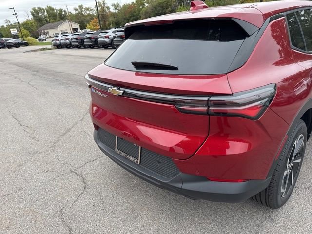 New 2025 Chevrolet Equinox EV LT w/ Comfort Package AWD/4WD image 7