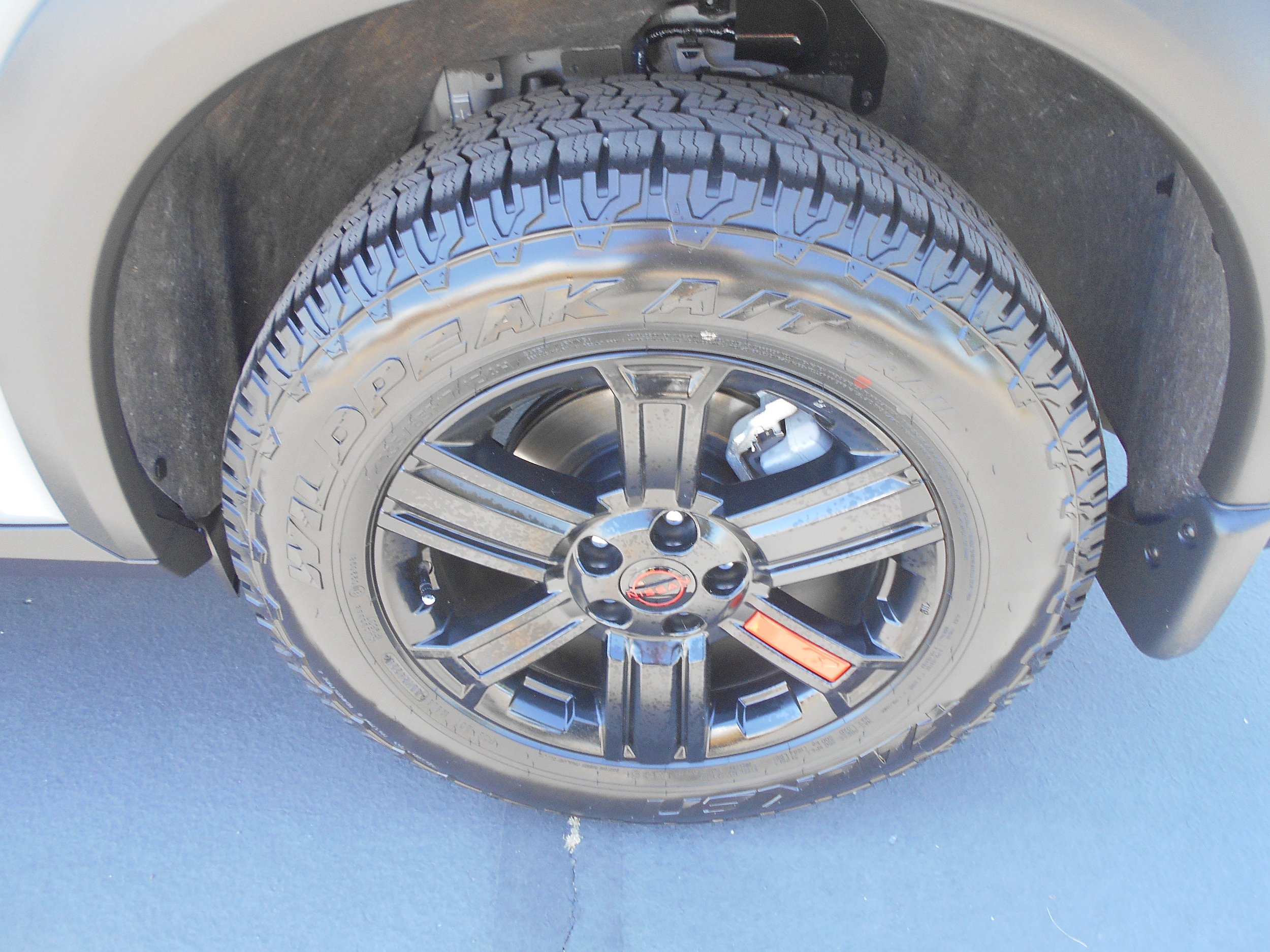 Used 2025 Nissan Rogue SV AWD/4WD image 17
