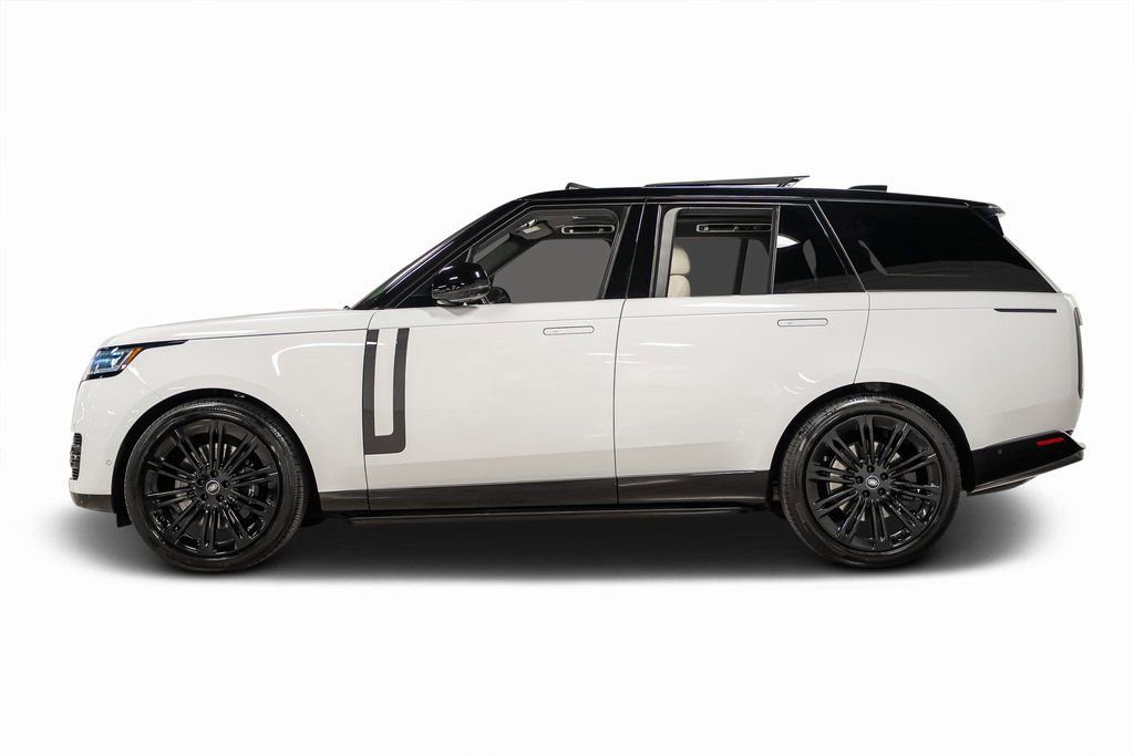 Used 2025 Land Rover Range Rover SE image 15