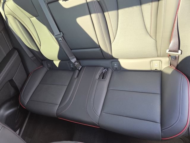Used 2023 Buick Envision Essence w/ Sport Touring Package AWD/4WD image 29
