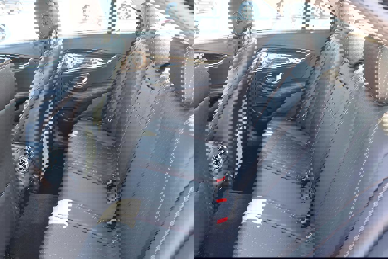 Used 2018 Mercedes-Benz E 300 image 29