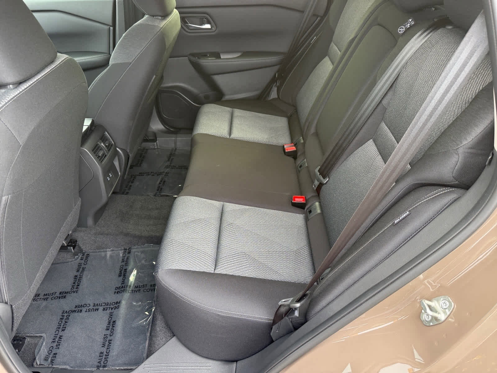 Used 2025 Nissan Rogue SV FWD image 11