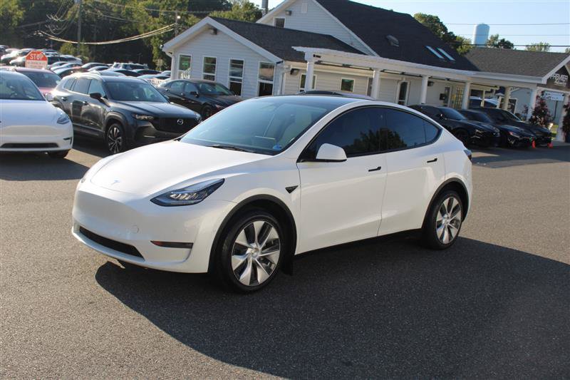 Used 2022 Tesla Model Y Long Range AWD/4WD image 3