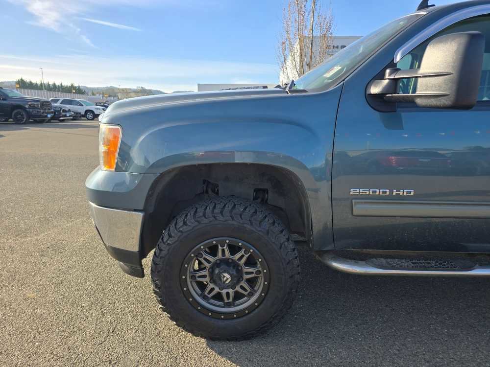Used 2012 GMC Sierra 2500 SLE w/ SLE Preferred Package image 6