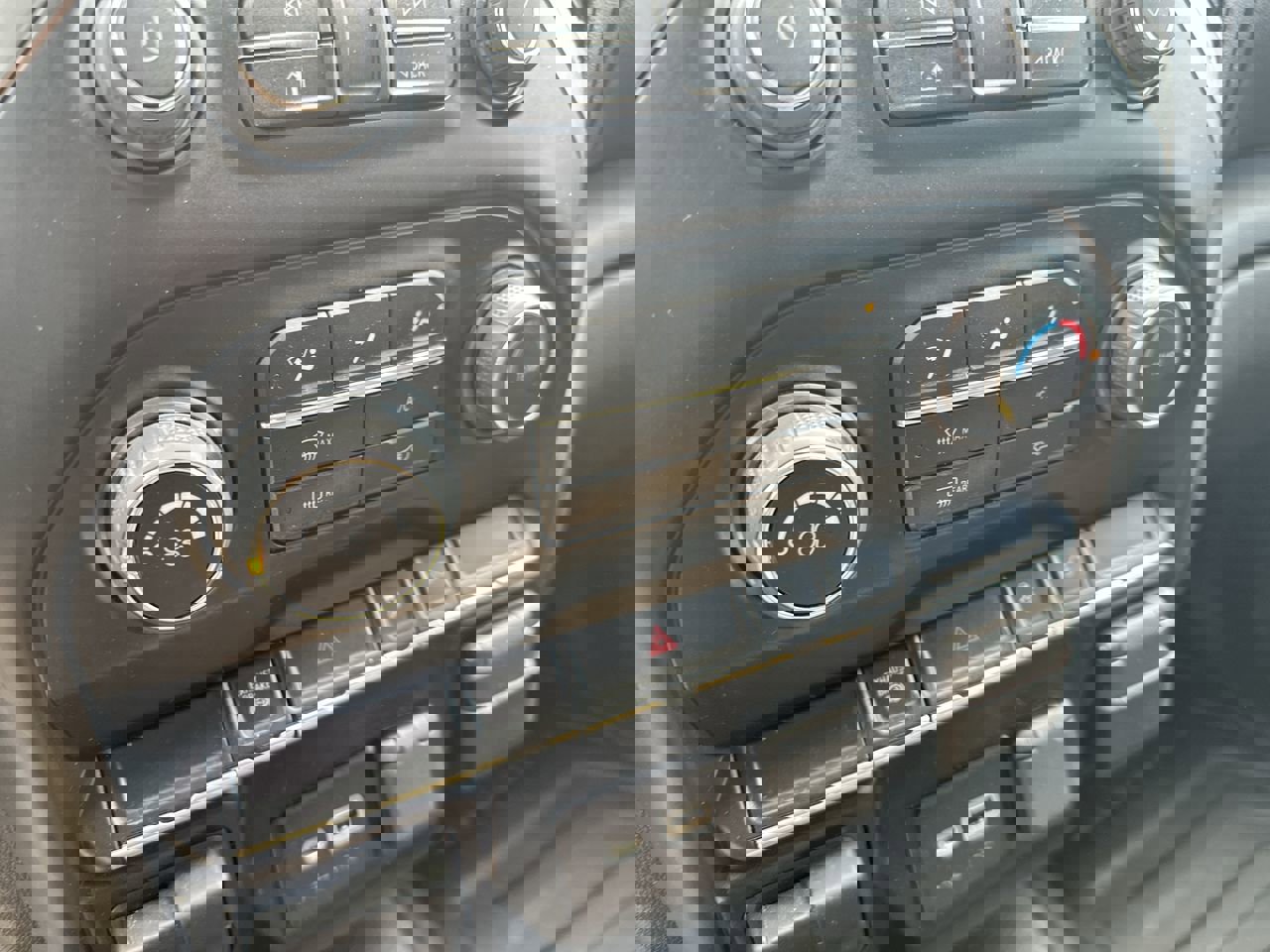 Used 2022 Chevrolet Silverado 3500 LT w/ Remote Start Package image 18