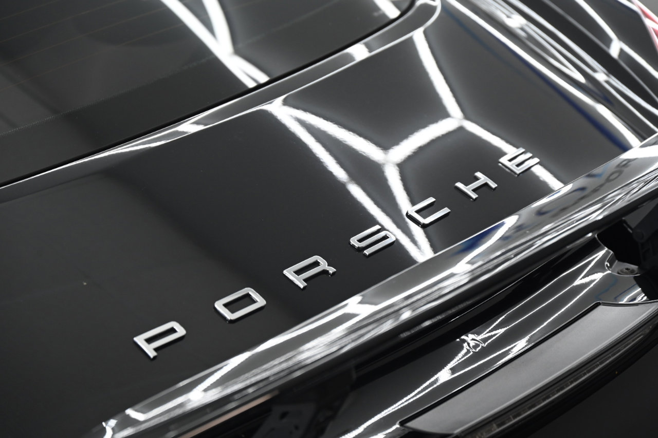 Used 2016 Porsche Cayman image 14