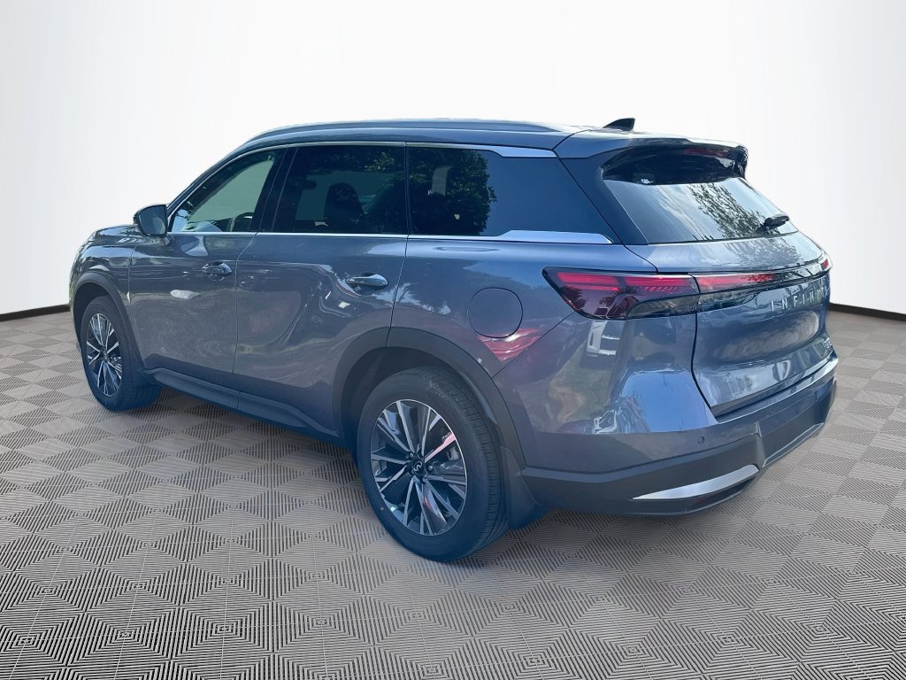 Used 2027 INFINITI QX60 Luxe w/ Cargo Package FWD image 8