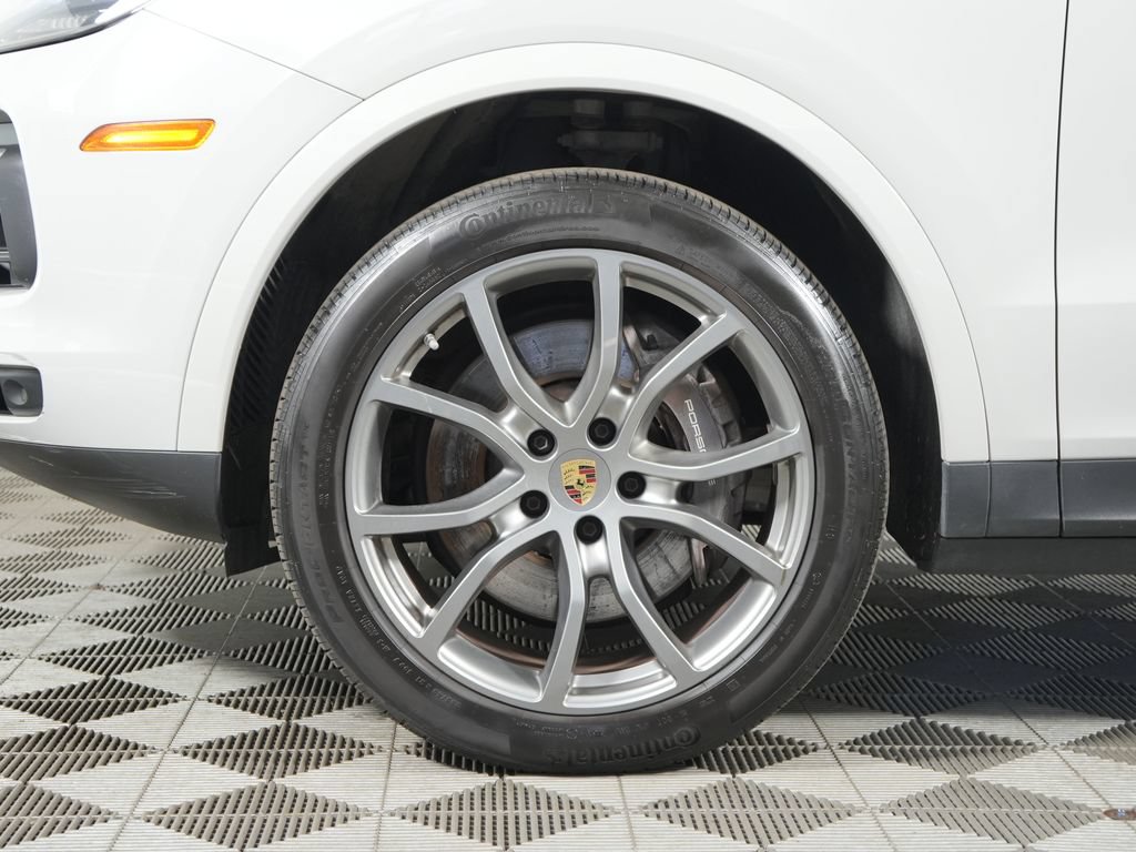 Certified 2023 Porsche Cayenne Platinum Edition AWD/4WD image 13