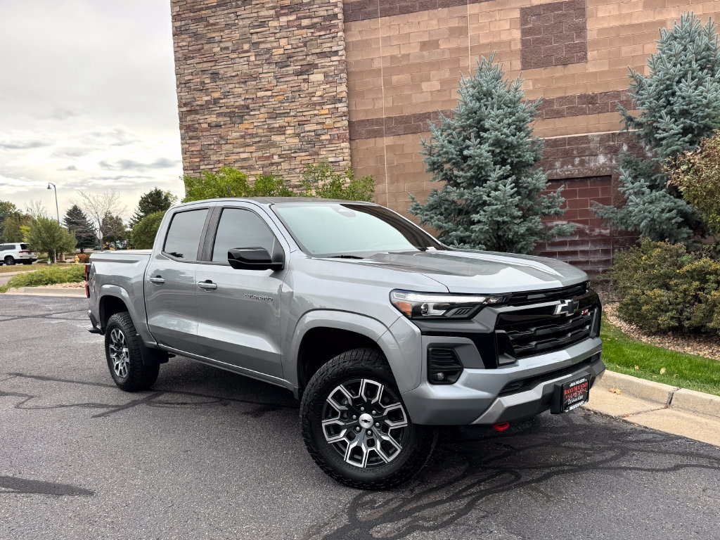 Used 2023 Chevrolet Colorado Z71 w/ Z71 Convenience Package 2 AWD/4WD image 2