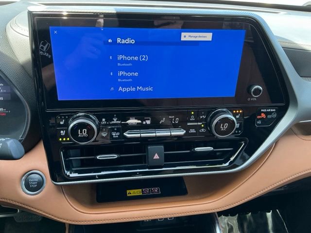 Used 2025 Toyota Highlander Platinum image 33