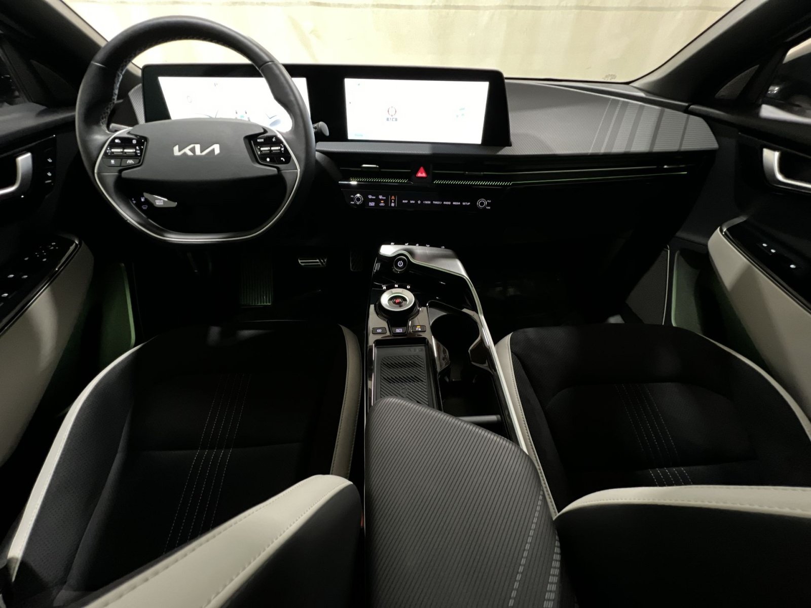 Used 2024 Kia EV6 GT-Line AWD/4WD image 32