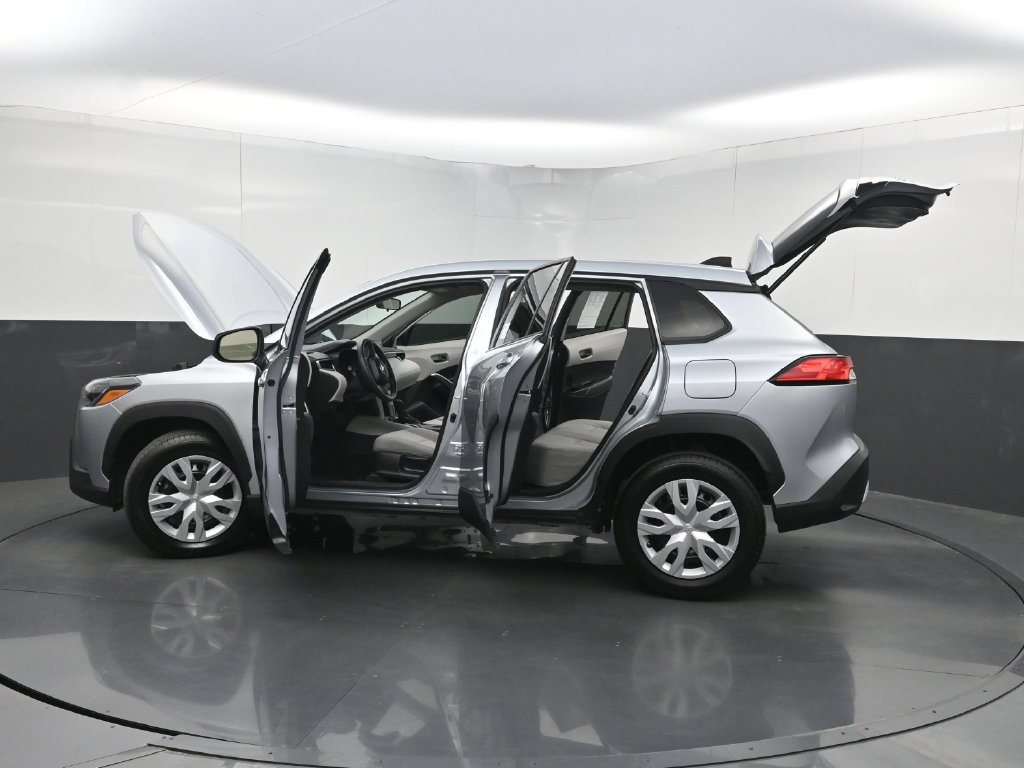Used 2022 Toyota Corolla Cross L FWD image 35