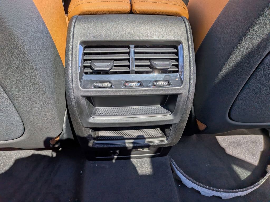 New 2026 BMW X5 xDrive40i w/ M Sport Package image 18